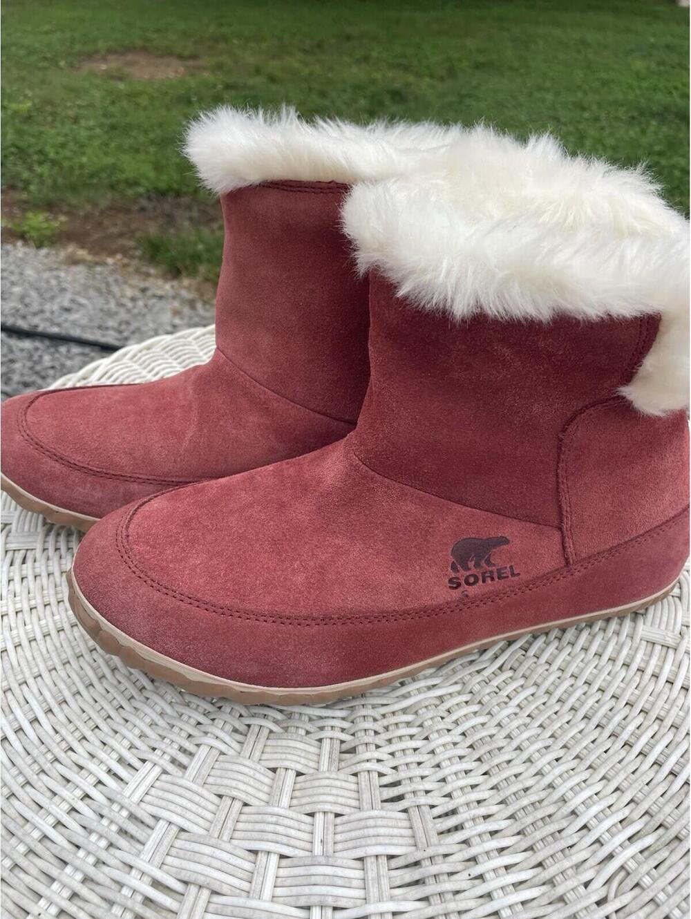 Sorel Boots Women’s SZ 9 Out N AboutRose Pink Furry Nice